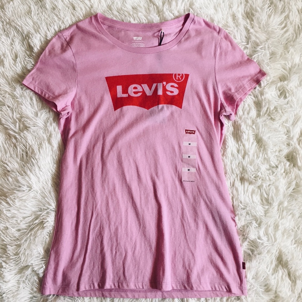 Levi t shirt